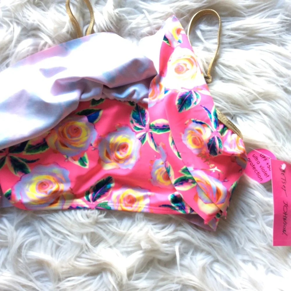 NWT Betsey Johnson Floral Ruffle Bikini Top